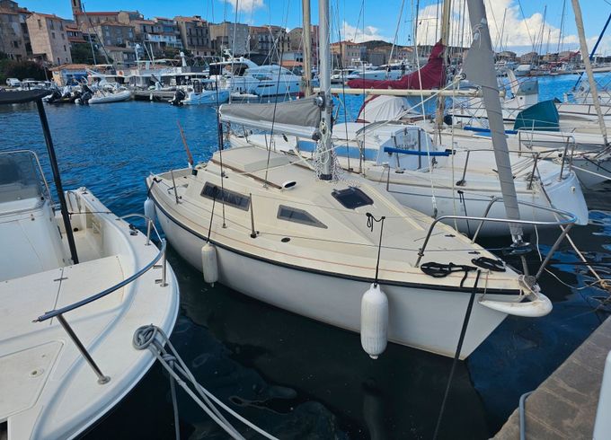 Sailboat Beneteau California 660 6.6m
