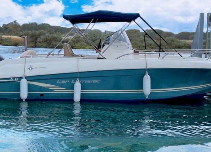 Motorboat Jeanneau Cap Camarat 650 Cc 150hp