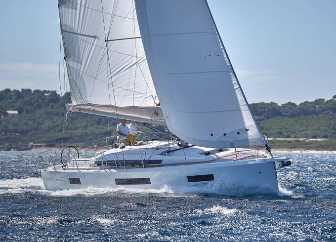 Sailboat JEANNEAU SUN ODYSSEY 440 13.39m