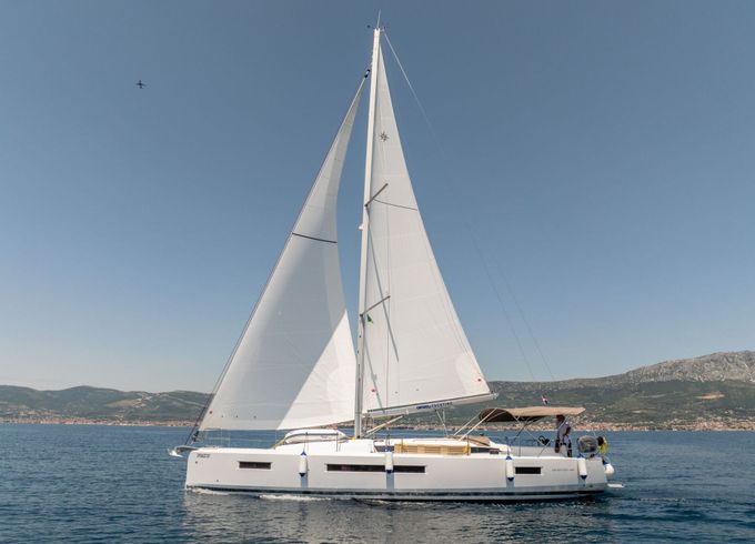 Sailboat Jeanneau SUN ODYSSEY 490 14m