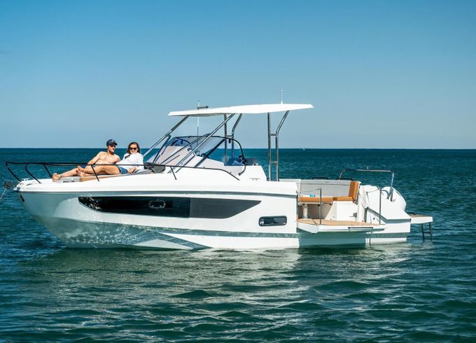 Motorboat Beneteau Flyer 9 Sundeck 400hp