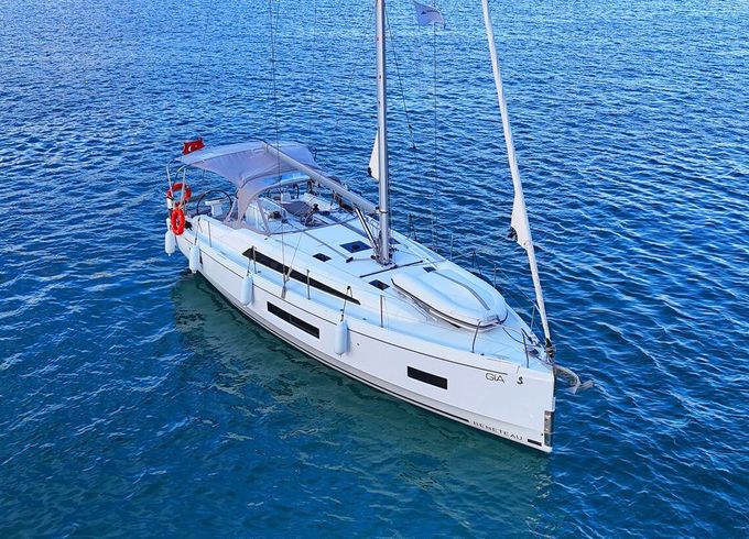 Sailboat Oceanis 40.1 12m