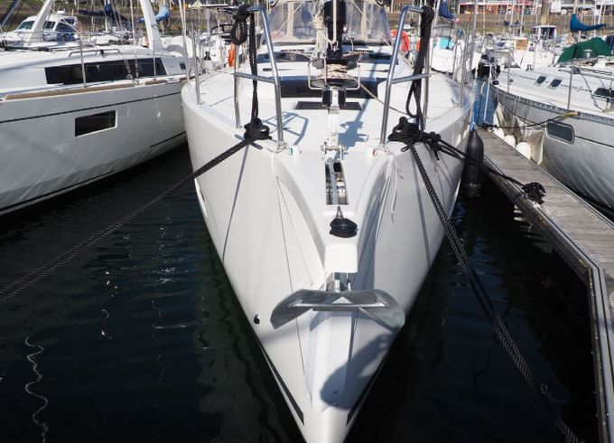 Sailboat DUFOUR DUFOUR 390 11m
