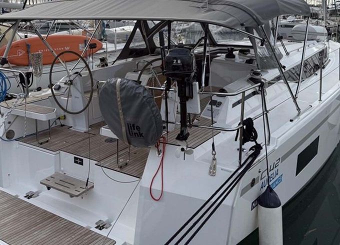 Sailboat Bavaria Yachtbau Bavaria C42 Style 12m