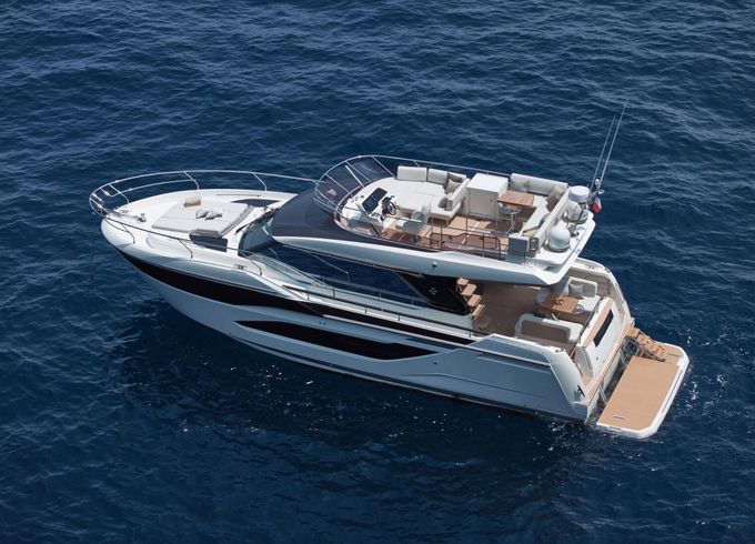 Motor yacht Jeanneau Prestige F4.9 900hp