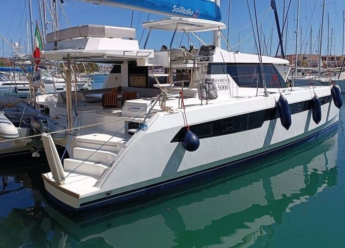Catamaran Leopard 50 15.4m