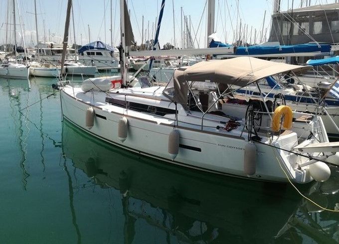 Sailboat JEANNEAU SUN ODYSSEY 389 11.75m