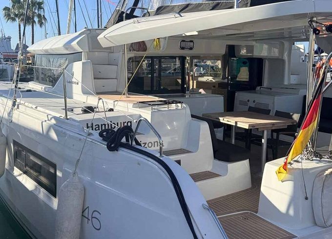 Catamaran Lagoon-Bénéteau Lagoon 46 - 4 + 1 cab. 13m