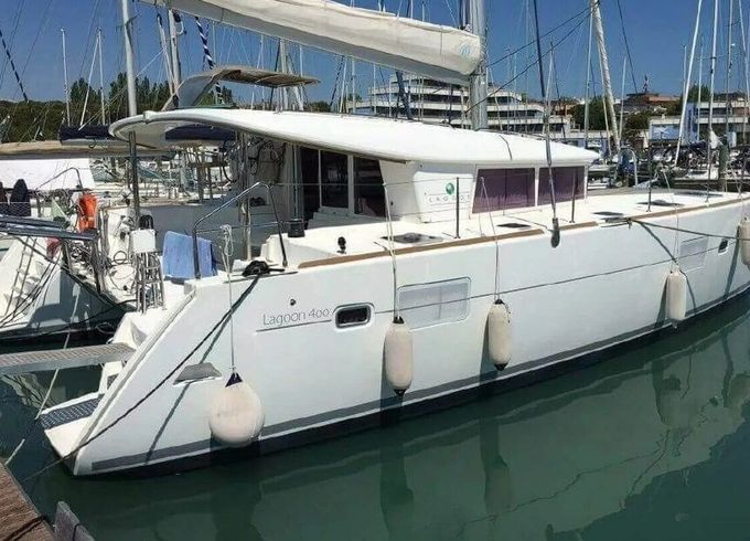 Catamaran Lagoon 400 S2 12m