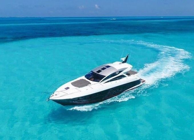 Motor yacht Sunseeker 62 Predator 18m