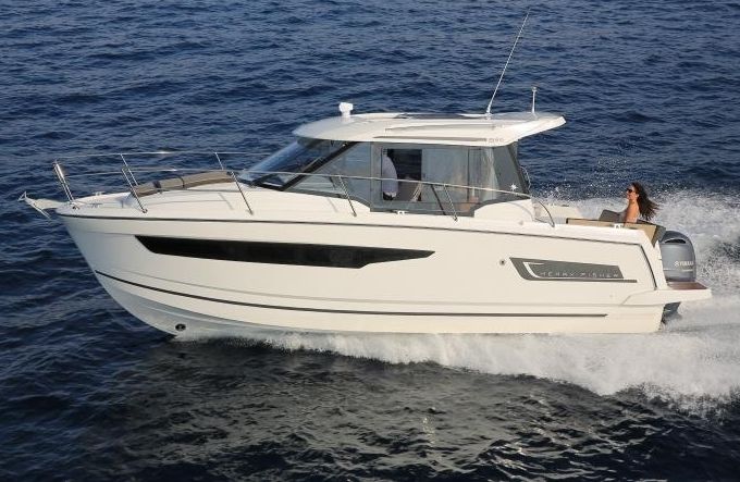 Motorboat Jeanneau Merry Fisher 895 300hp
