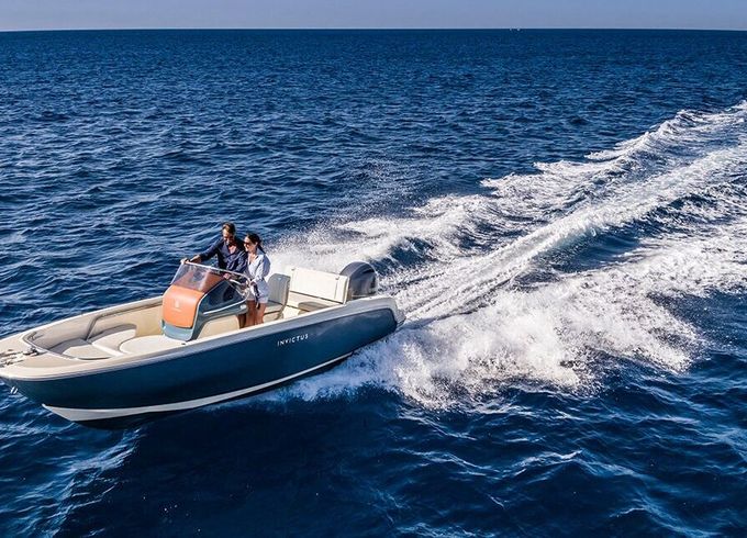 Motorboat Invictus FX 200 115hp