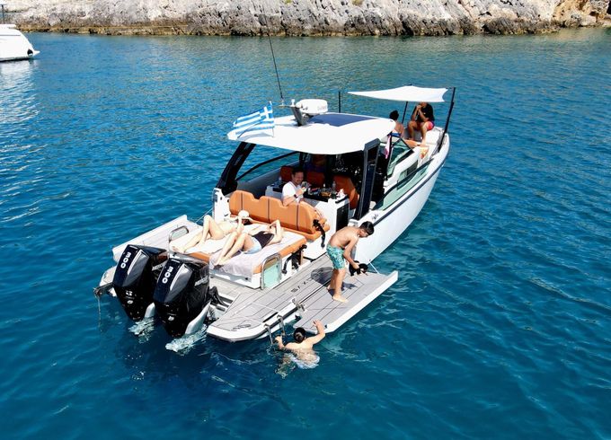 Motorboat Saxdor 320 GTO 600hp
