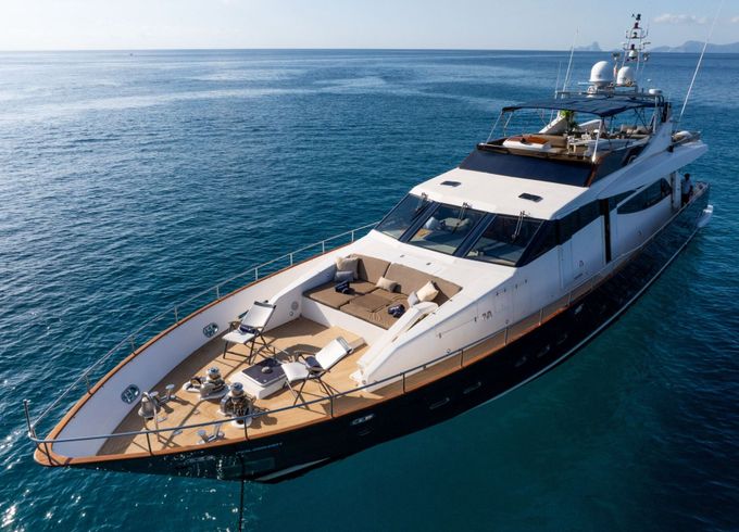 Motor yacht Guy Couach 98 3040hp