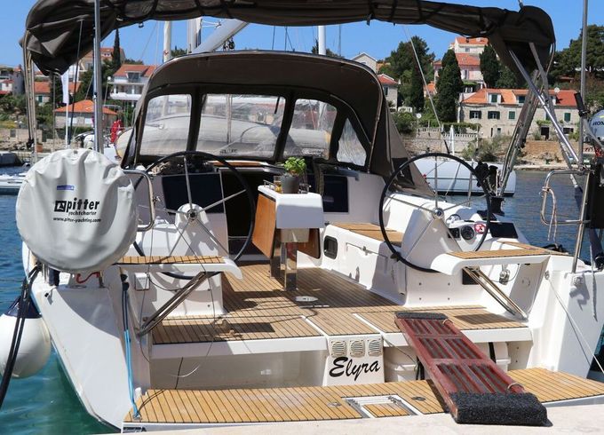 Sailboat Dufour Yachts Dufour 382 GL 11m