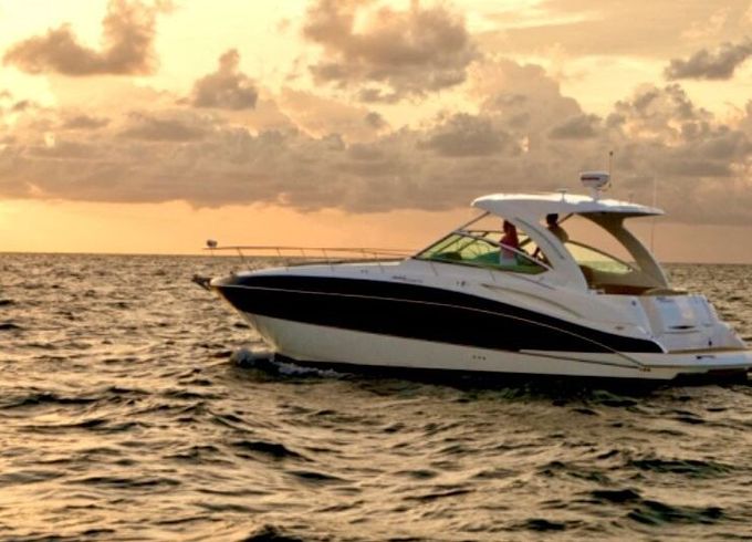 Motorboat Cruiser Yachts 38 740hp