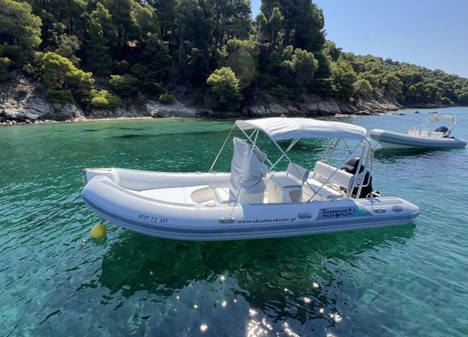 Motorboat Capelli 630 140hp