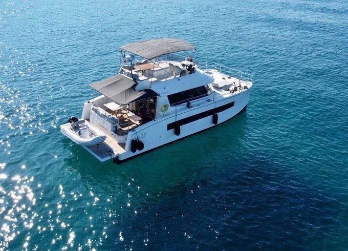 Catamaran Fountaine Pajot My 37 11m