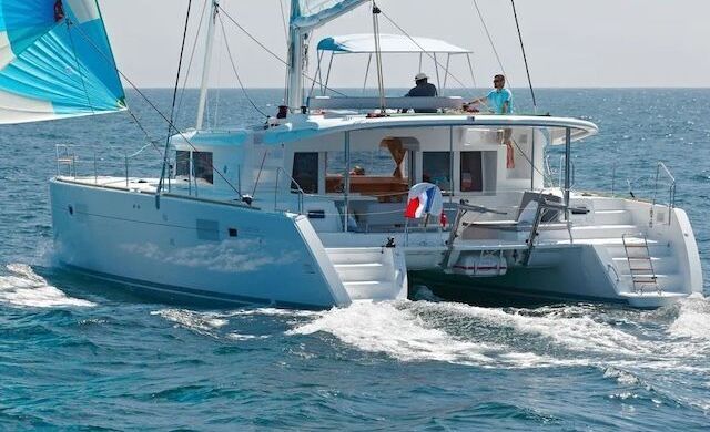 Catamaran Lagoon 450 Fly--- 13m