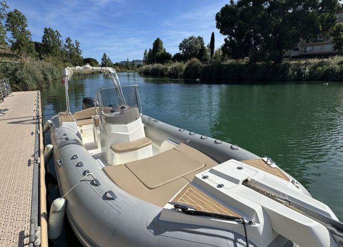 RIB Capelli Tempest 700 200hp