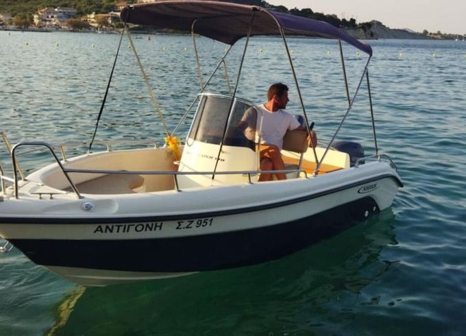 Motorboat Poseidon Ranieri_Soverato 30hp