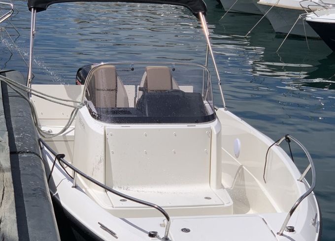 Motorboat Quicksilver 605 Open