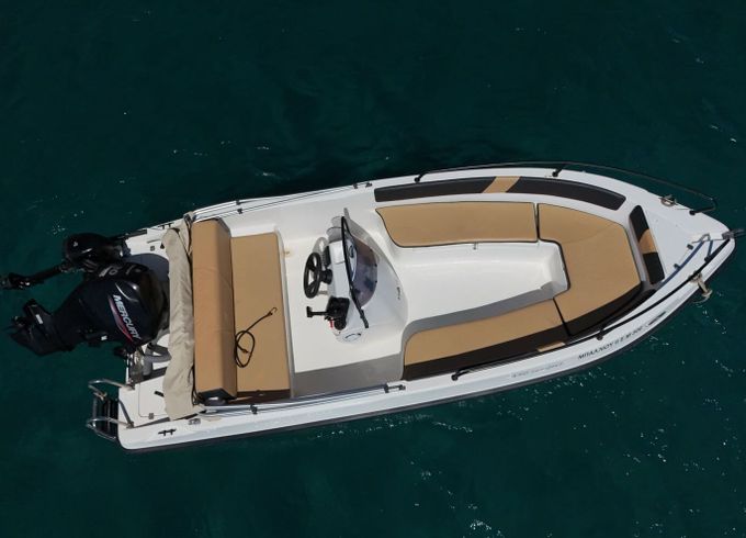 Motorboat Nireus Milos Island Explorer Boat Nireus