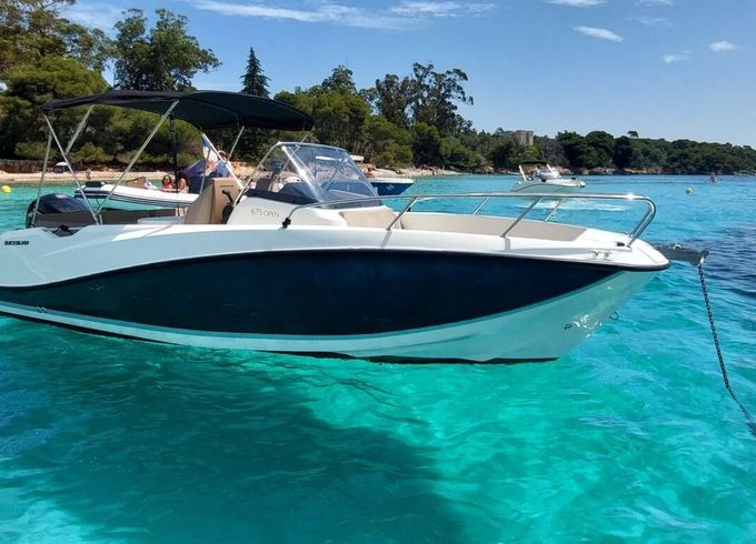Motorboat Quicksilver Activ 675 Open 150hp