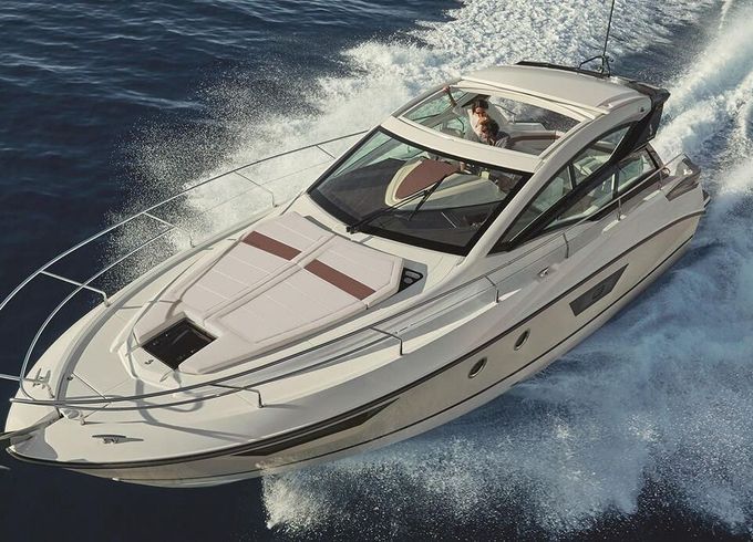 Motorboat BENETEAU Gran Turismo 40 740hp