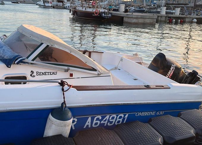 Motorboat Beneteau Ombrine 630 140hp