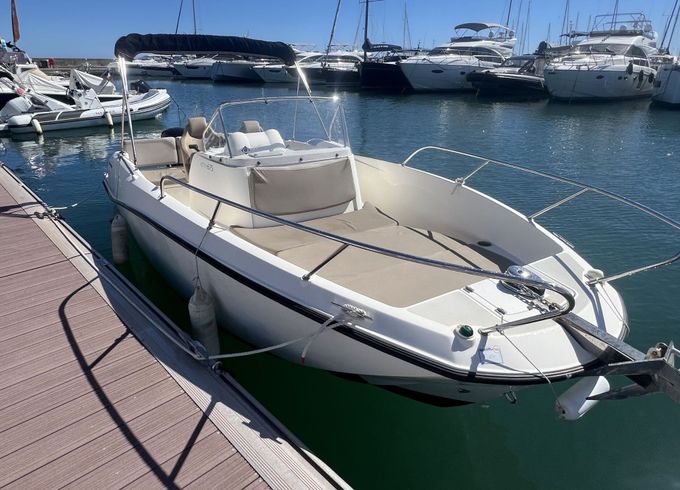 Motorboat Quicksilver Activ 675 Open 150hp