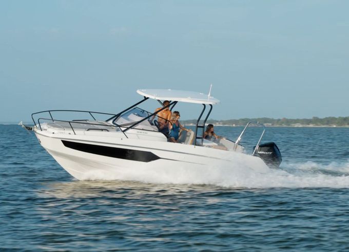 Motorboat Benetau Flyer 8 Sundeck 250hp