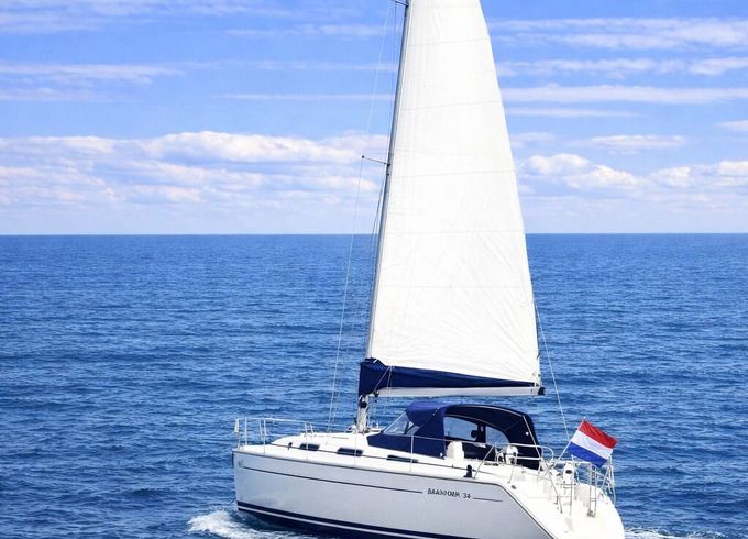 Sailboat Bavaria Bavaria 34 Cruiser 10.8m