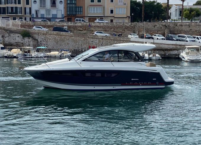 Motorboat Cristal Sea Madeira Leader 9 400hp