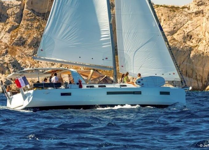 Sailboat Jeanneau Sun Loft 47 monocat 14.42m