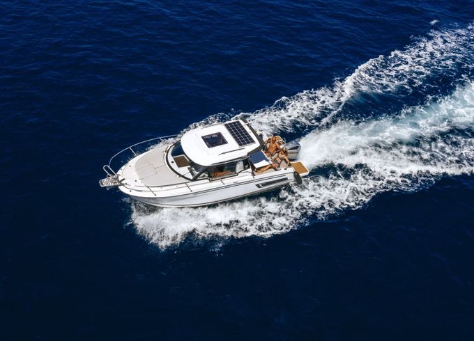 Motorboat Jeanneau Merry Fisher 795 200hp