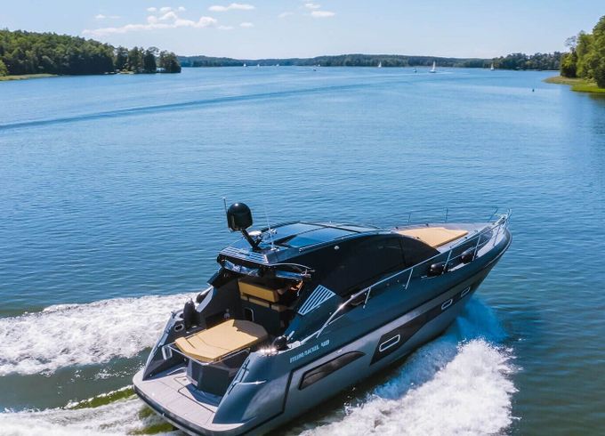 Motorboat Mirakul 40 Hardtop 540hp