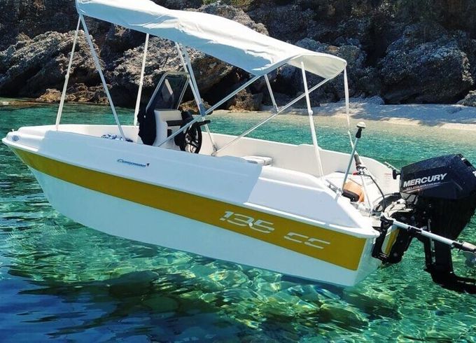 Boat without licence  Compass 135cc 20hp