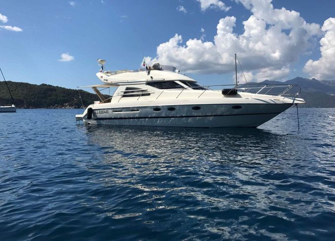 Motorboat CRANCHI 40 750hp