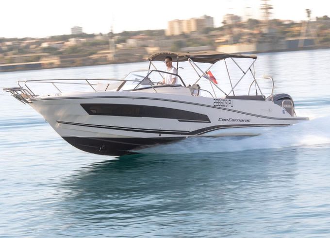 Motorboat Jeanneau Cap Camarat 7.55 300hp