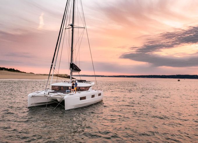 Catamaran LAGOON 46 13m