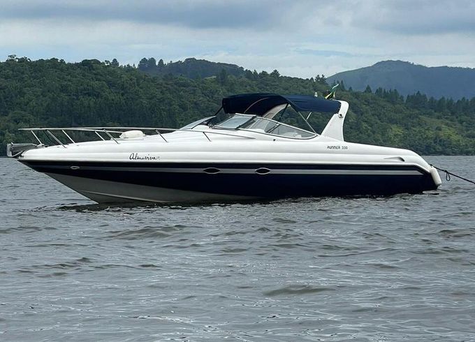 Motorboat Runner 33 pés 267hp