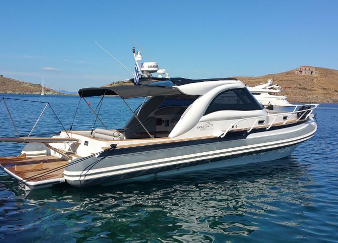 Motorboat Bolton Marine HARDTOP33 740hp