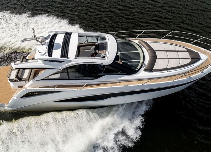 Motorboat Galeon 405 HTL 600hp