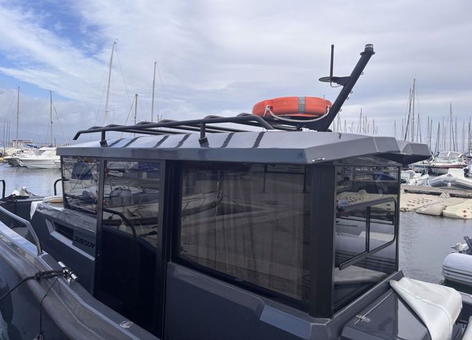 Motorboat Dromeas 28 SUV 500hp