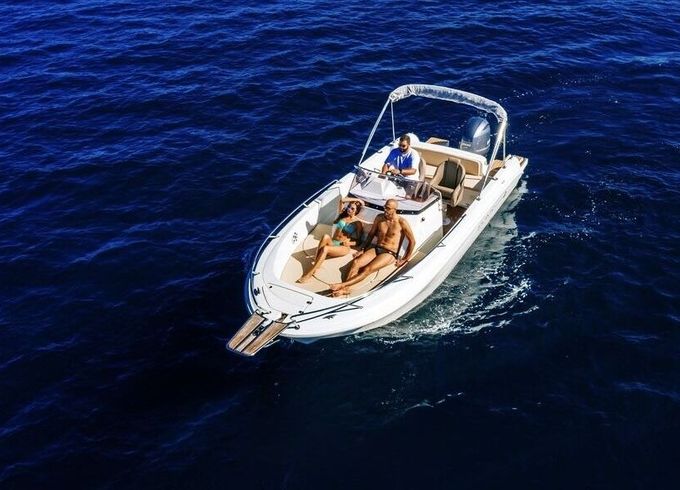 Motorboat Atlantic Marine Atlantic Marine 670 open 200hp