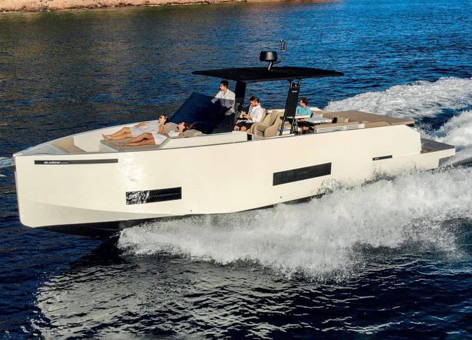 Motor yacht De Antonio D42 900hp