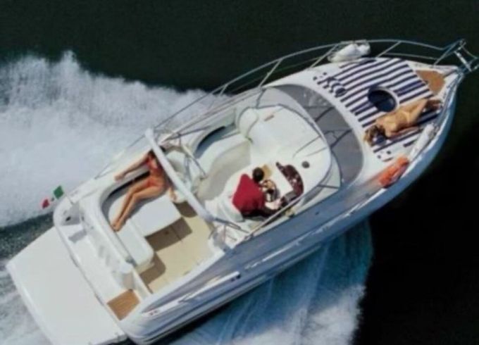 Motorboat Cranchi Zaffiro 28 450hp
