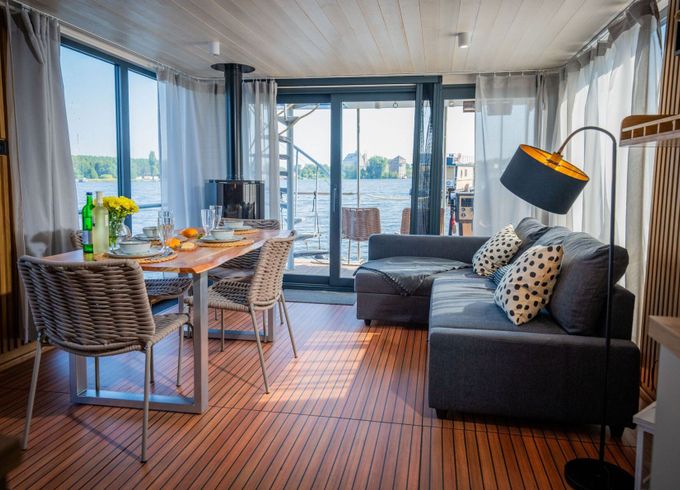 Houseboat WOMA D13