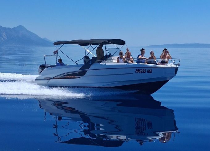 Motorboat Beneteau Flyer 7.7 Luxury 250hp